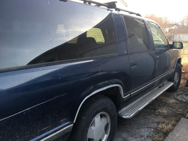 95 chevrolet truck/suburban/suv 4dr 4wd 5.7l v8