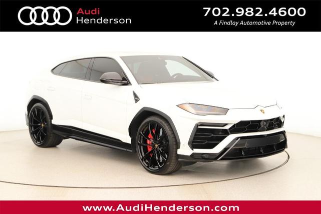 2022 lamborghini urus base