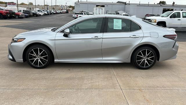 2023 toyota camry se