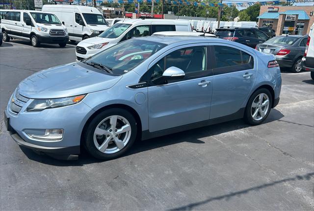 2013 chevrolet volt base