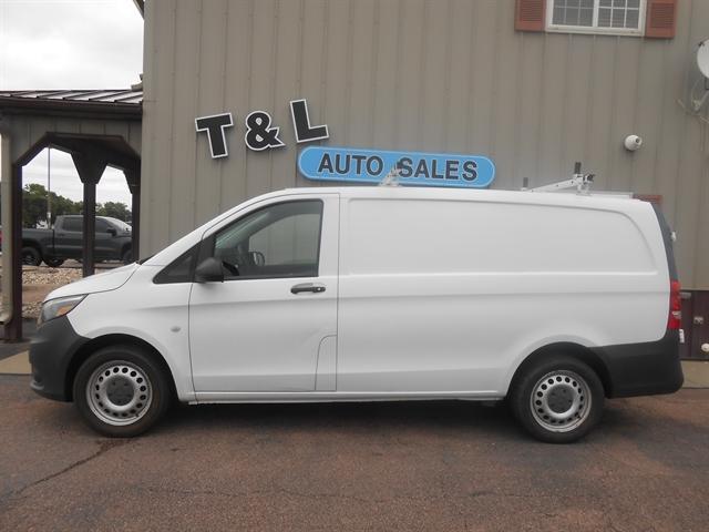2017 mercedes-benz metris base