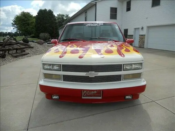 1992 custom chevrolet pick-up truck