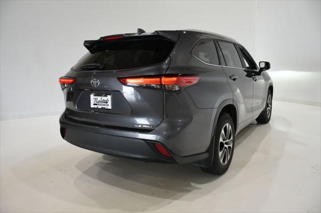 2024 toyota highlander le