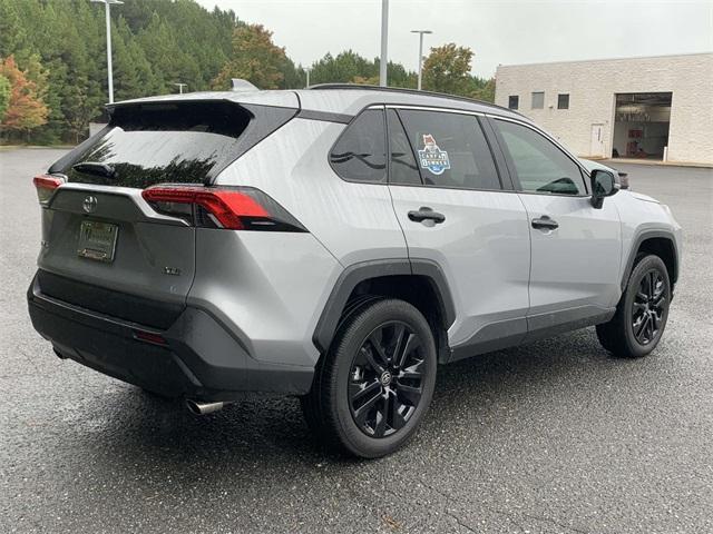 2024 toyota rav4 xle premium