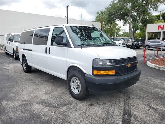 2022 chevrolet express 3500 ls