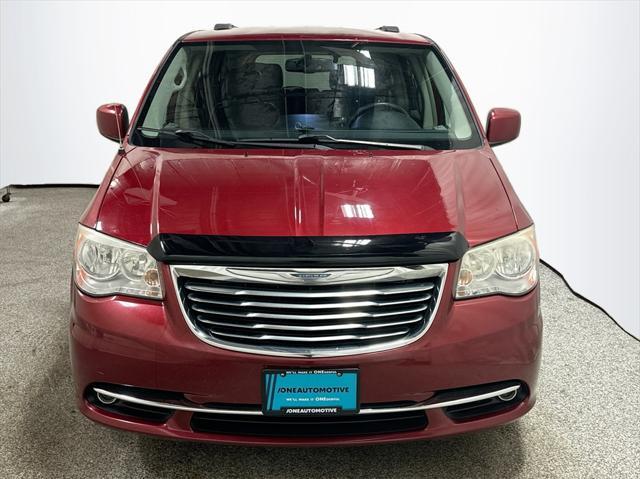 2013 chrysler town & country touring