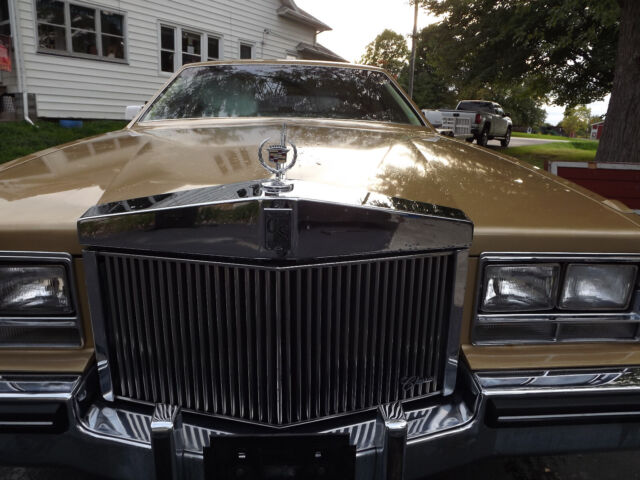 exceptionally clean 1 owner, estate garage find. 38,500 miles