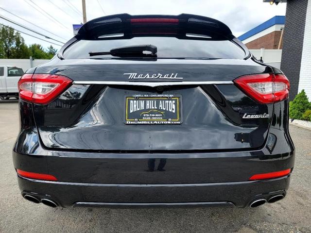 2017 maserati levante base