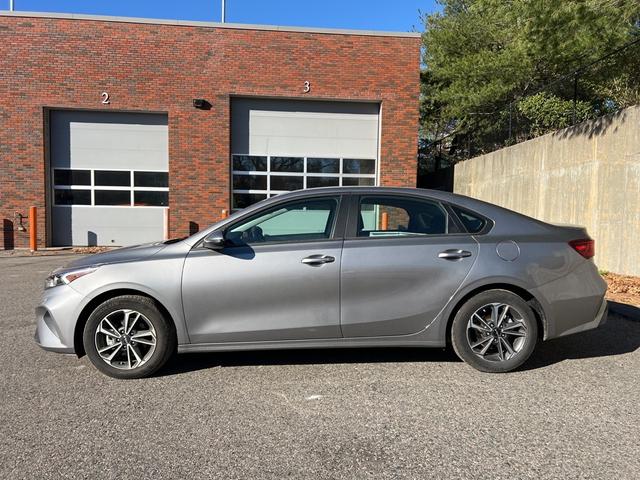 2024 kia forte lxs