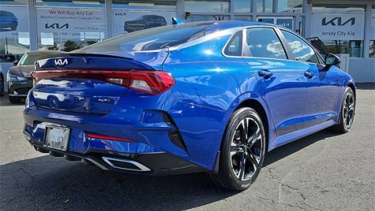 2022 kia k5 gt-line