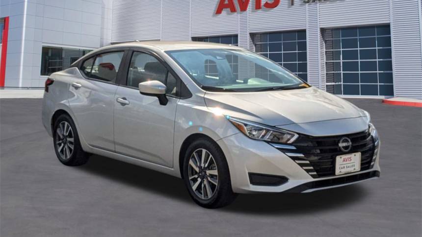 2023 nissan versa sv