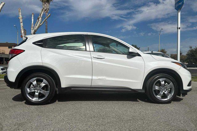 2022 honda hr-v lx