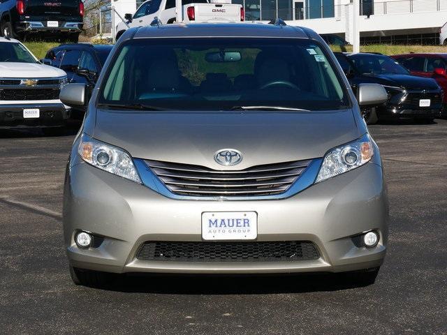 2017 toyota sienna xle