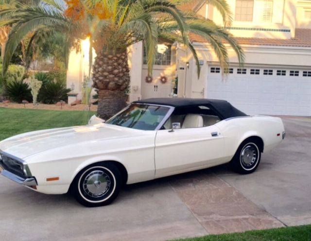 beautiful 1972 ford mustang convertible