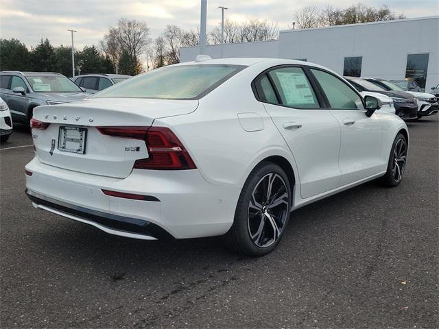 2024 volvo s60 plus dark theme