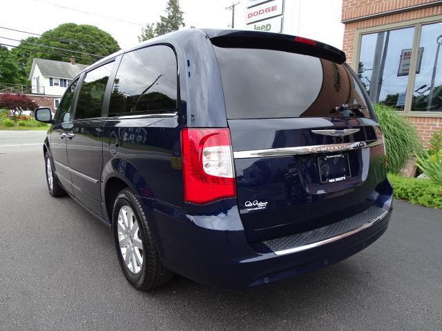 2014 chrysler town and country touring-l touring-l 4dr mini-van for sale in north kingstown, rhode island