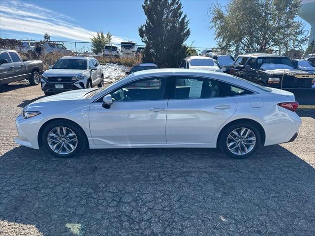 2022 toyota avalon xle