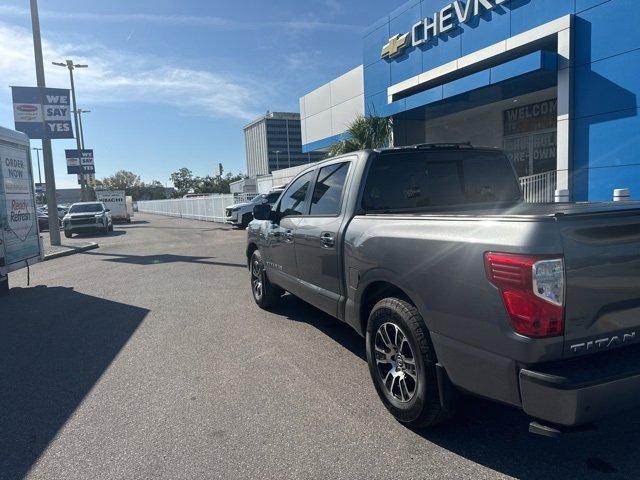 2020 nissan titan sv