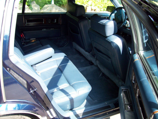 1990 cadillac sedan deville , 4-door 4.5l