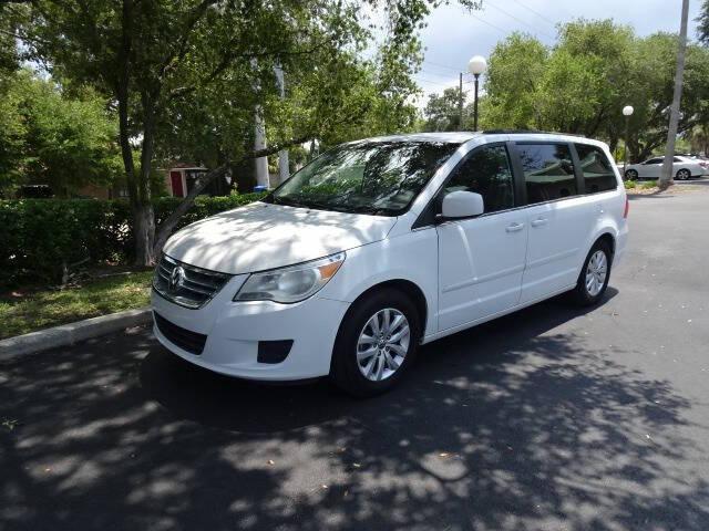 2013 volkswagen routan se 4dr mini van
