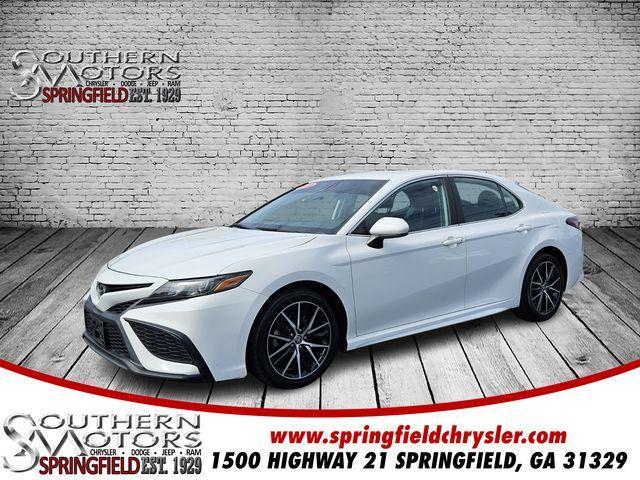 2021 toyota camry se