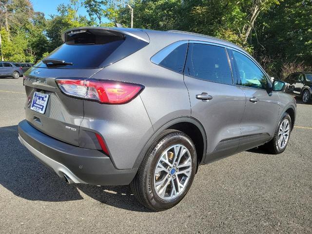 2022 ford escape sel