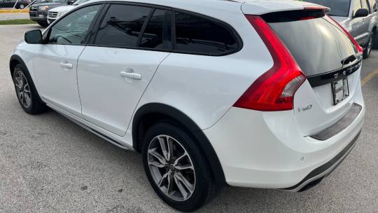 2015 Volvo V60 Cross Country