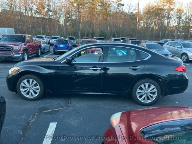 2011 infiniti m37x base