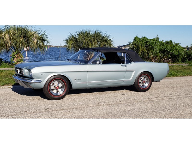 ford mustang convertible