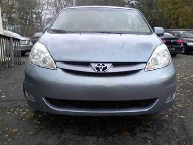 2006 toyota sienna xle minivan 4d in lester, pa