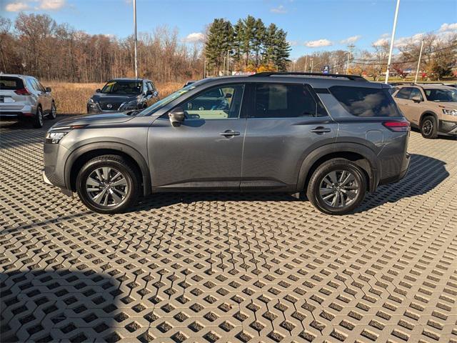 2022 nissan pathfinder sv 4wd