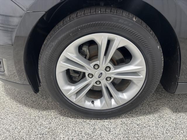2018 ford taurus se