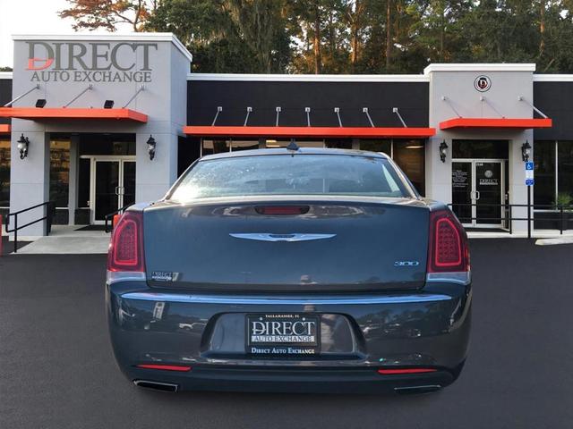 2019 chrysler 300 touring