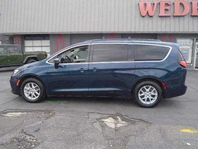 2022 chrysler pacifica touring l
