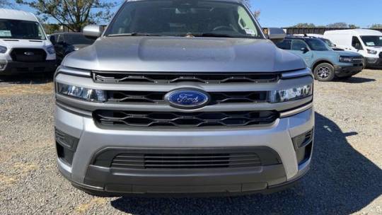 new 2024 ford expedition max xlt rwd