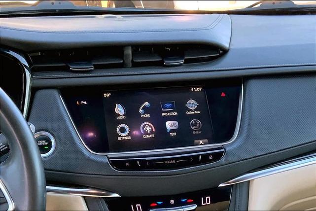 2017 cadillac xt5 base