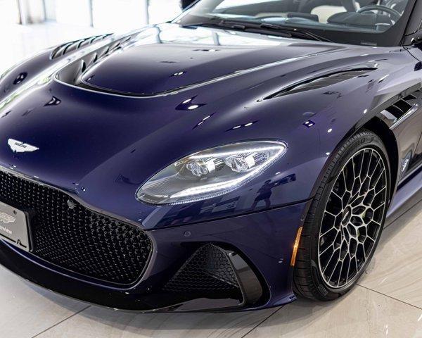 2023 aston martin dbs volante
