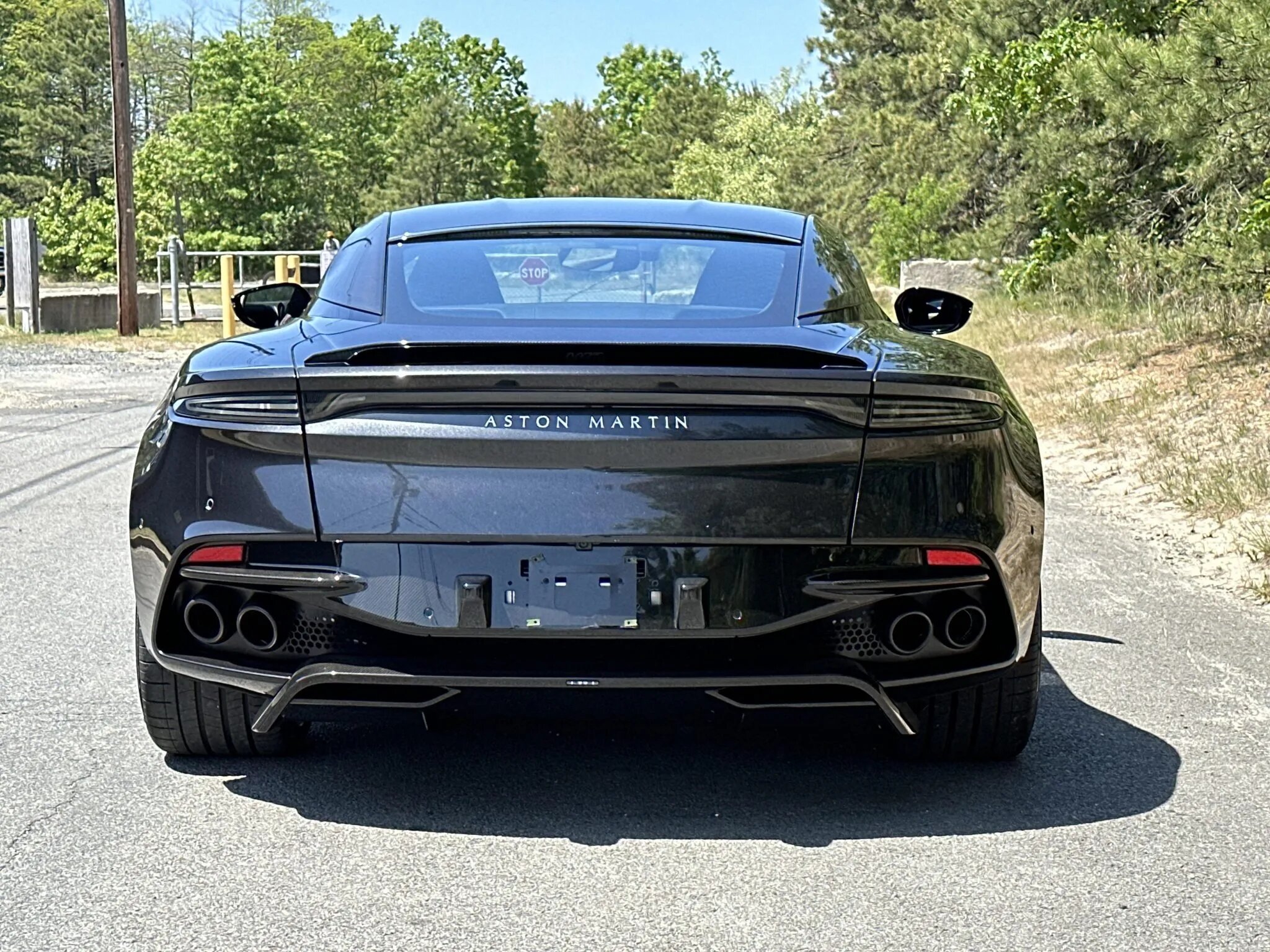 aston martin dbs