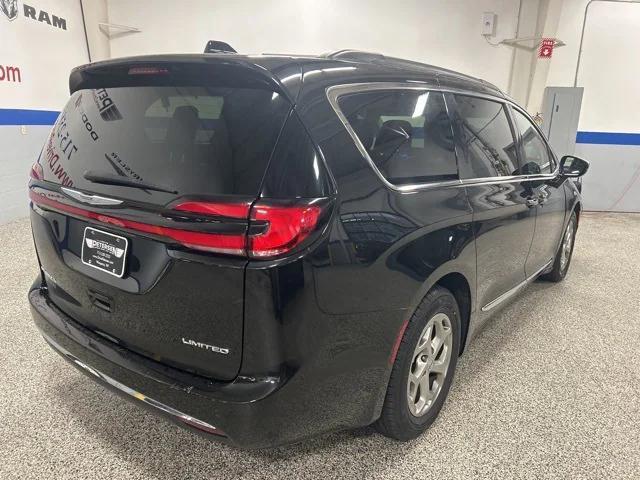 2023 chrysler pacifica limited