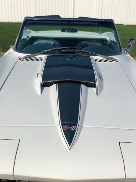 beautiful 1967 corvette l68 4spd roadster!!
