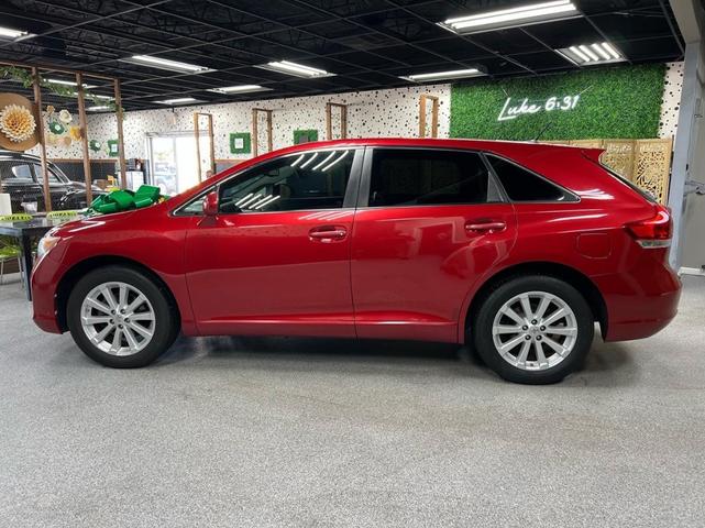 2012 toyota venza le