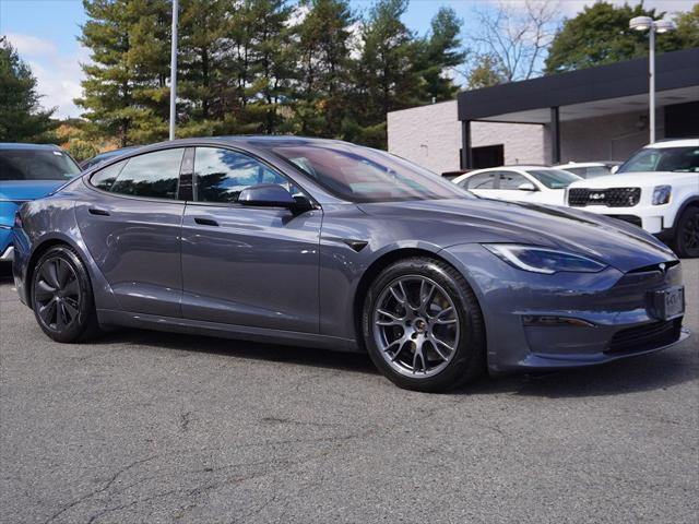 2022 tesla model s base