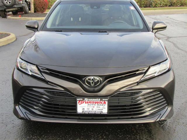 2018 toyota camry le