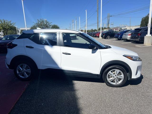 2021 nissan kicks s