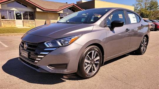 2024 Nissan Versa 1.6 s
