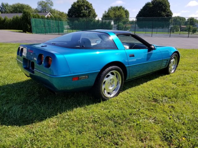 1994 chevrolet corvette only 12,265 original miles, 1 owner