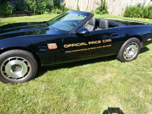 very nice 1986 chevrolet corvette convertible , 5.7 v8, auto trans