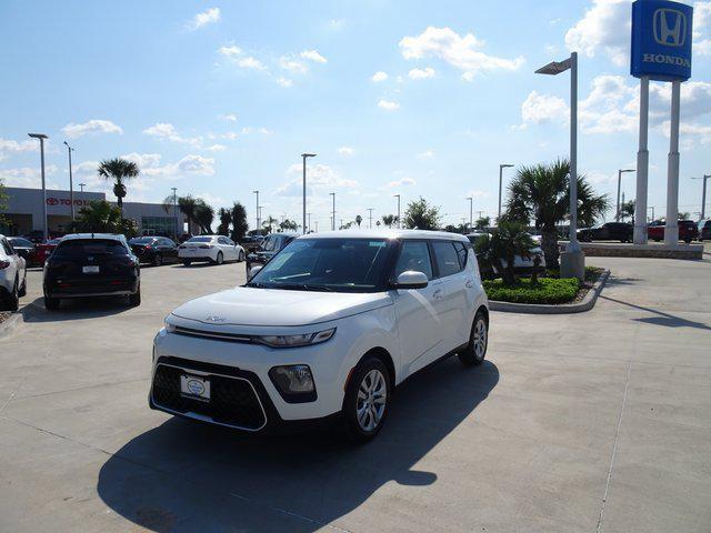 2022 kia soul lx