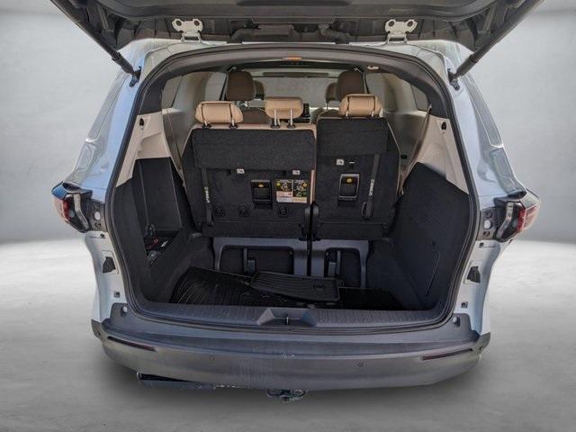 2023 toyota sienna xle