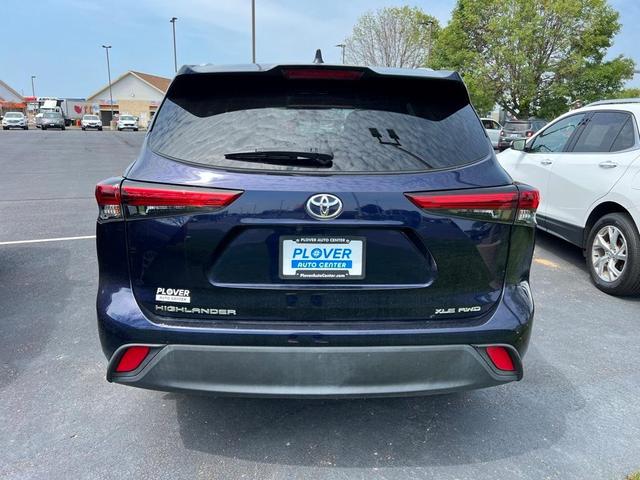 2022 toyota highlander xle